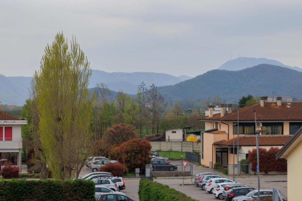 Giotto Guesthouse Due Carrare Kültér fotó